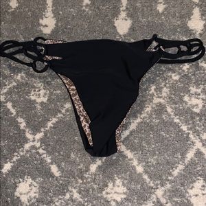 ❌sold ❌ Acacia swimwear molokini XL black